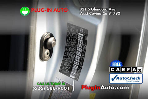 2013 Toyota Prius v Five