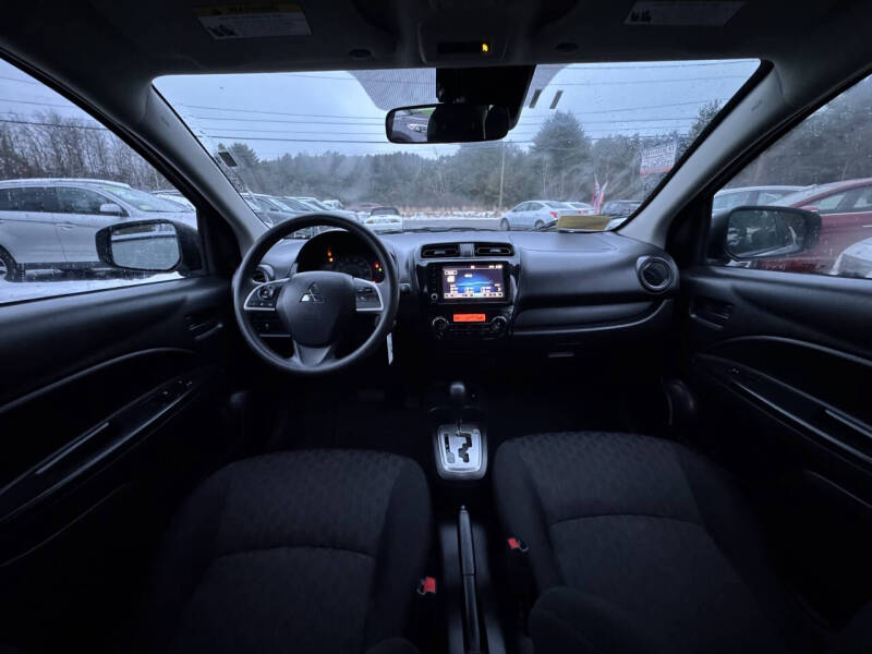 2024 Mitsubishi Mirage ES