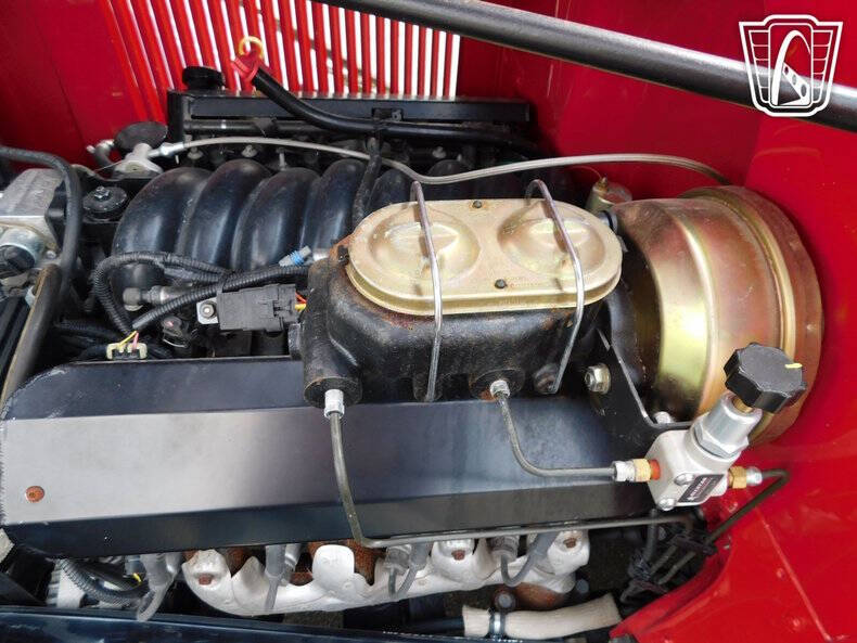 1933 Chevrolet Apache