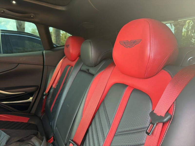 2024 Aston Martin DBX 707