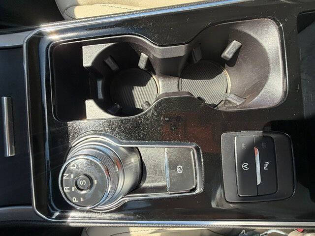 2020 Ford Edge Titanium