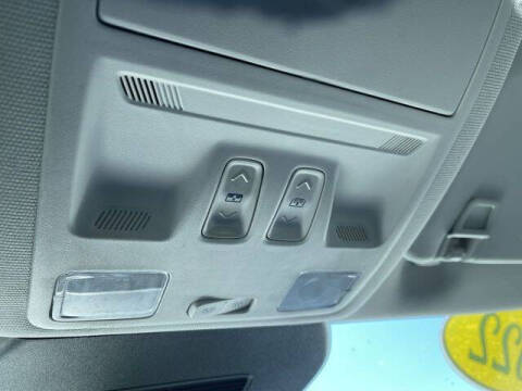 2022 Ford Escape Hybrid Titanium