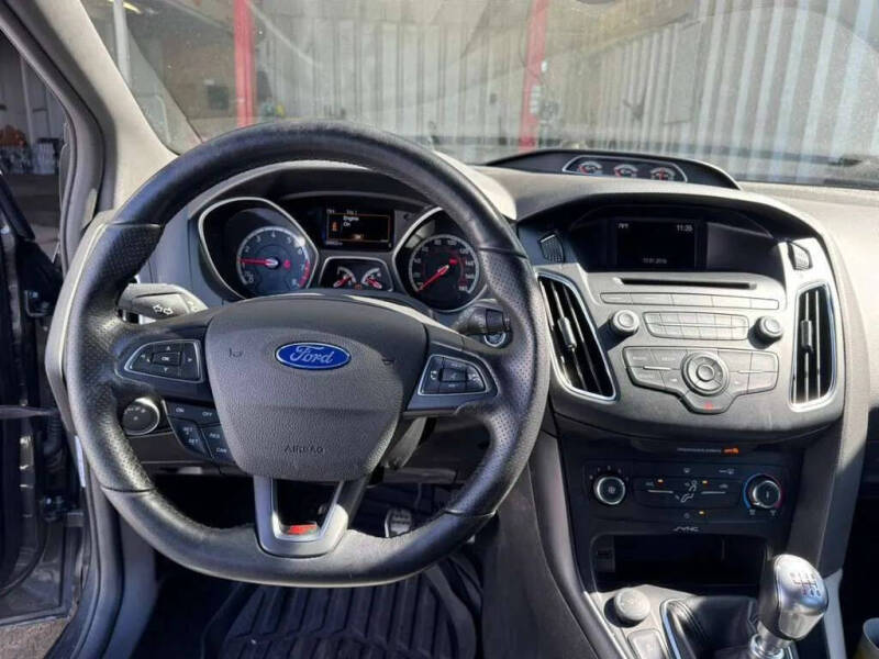 2017 Ford Focus ST