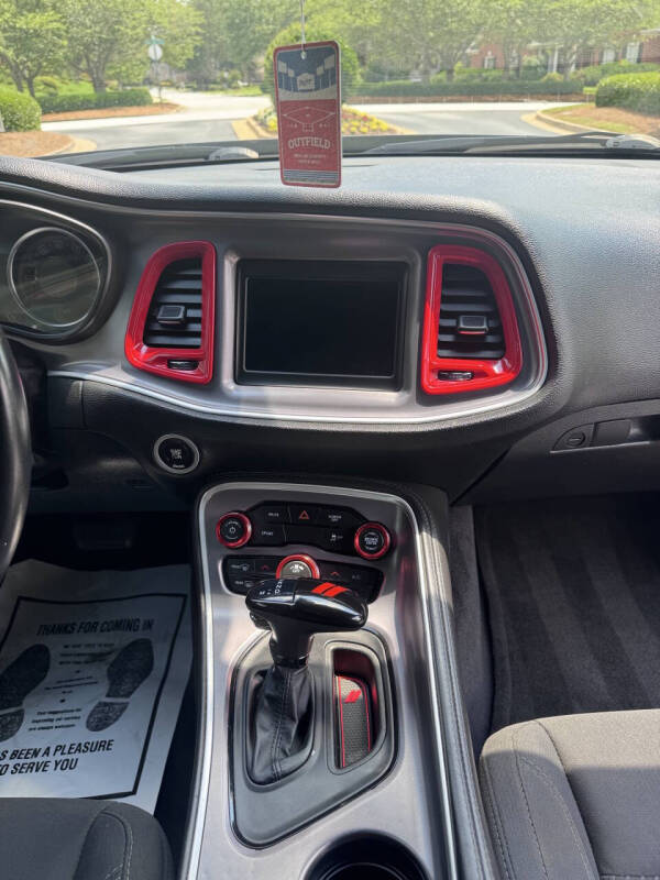 2019 Dodge Challenger SXT