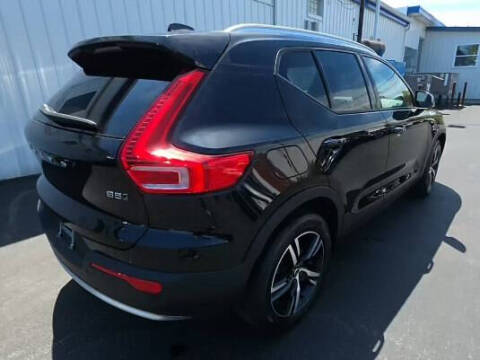 2023 Volvo XC40 B5 Core