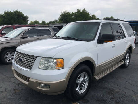 2005 Ford Expedition for sale at Jesco Auto Sales in San Antonio TX