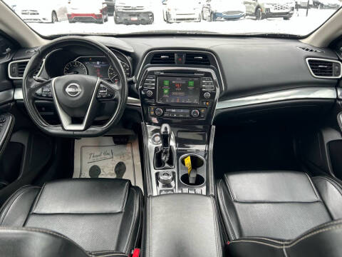 2023 Nissan Maxima