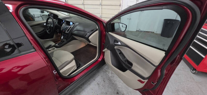 2014 Ford Focus SE