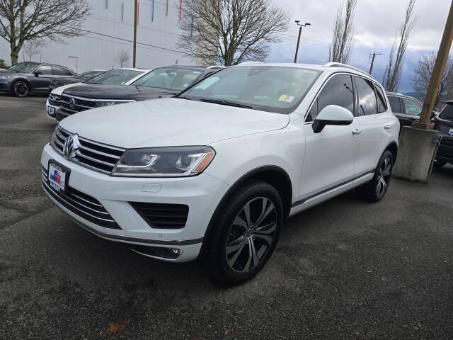 2017 Volkswagen Touareg V6 Wolfsburg