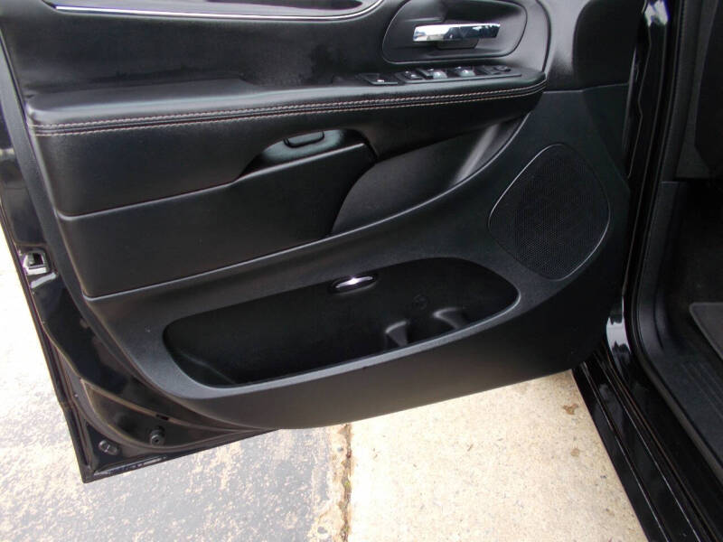 2019 Dodge Grand Caravan SE Plus