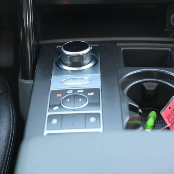 2020 Land Rover Discovery SE - Photo 7