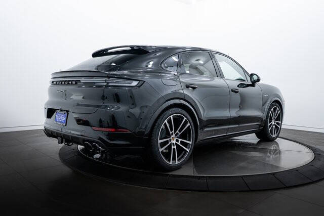 2025 Porsche Cayenne E-Hybrid Coupe