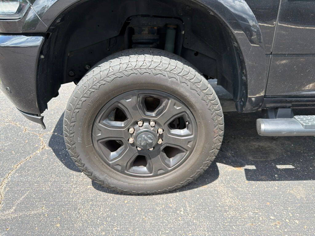 Brilliant Black Crystal Pearlcoat 2018 Ram 2500 Laramie 4x4 Laramie 4dr Crew Cab 6.3 ft. SB Pickup 10