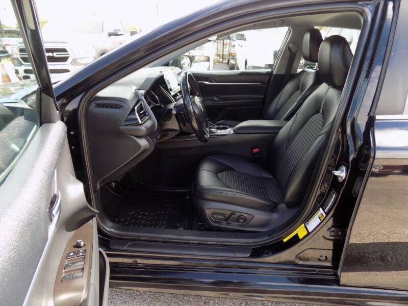 2022 Toyota Camry SE