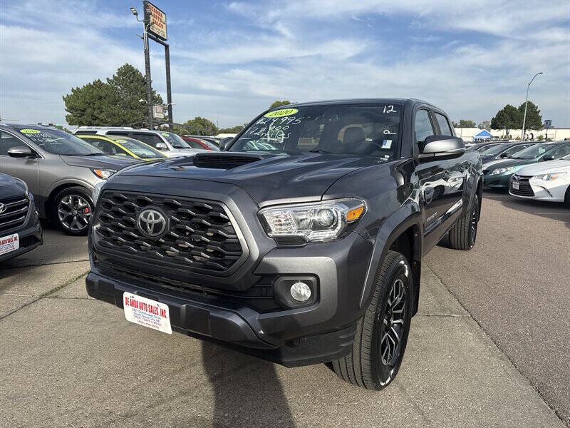 2020 Toyota Tacoma SR's photo