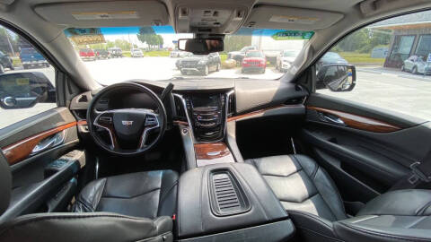 2015 Cadillac Escalade Luxury