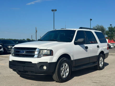 2016 Ford Expedition for sale at Chiefs Auto Group in Hempstead TX
