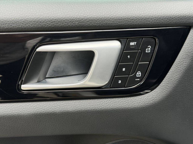 2022 Porsche Cayenne Coupe