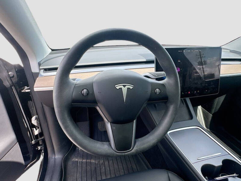 2024 Tesla Model Y Long Range