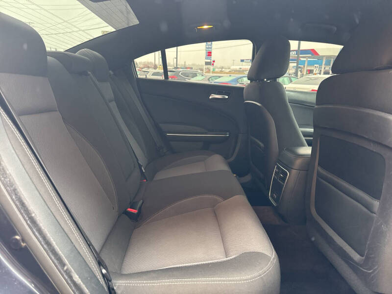 2016 Dodge Charger SE