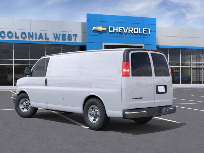 2025 Chevrolet Express 2500
