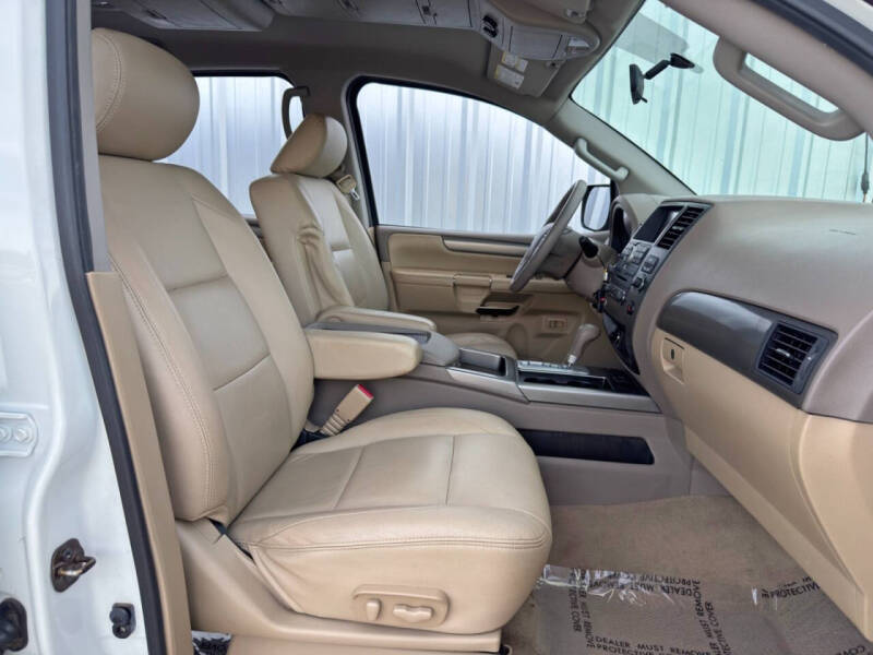 2013 Nissan Armada SV