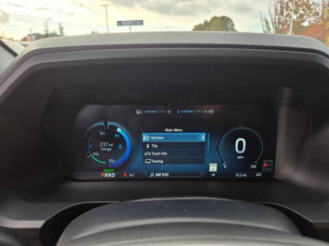 2025 Ford F-150 Lightning Flash