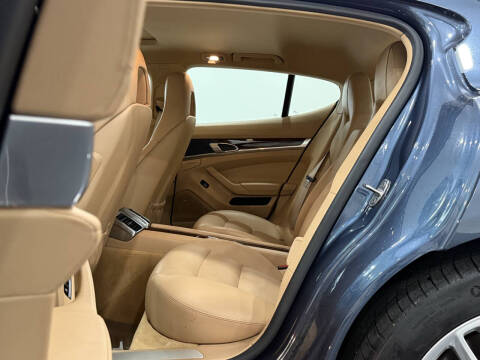 2012 Porsche Panamera 4