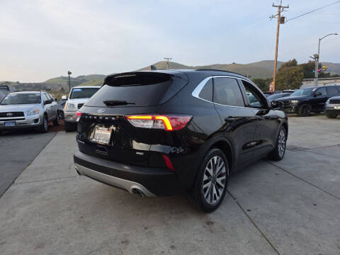 2020 Ford Escape Hybrid Titanium