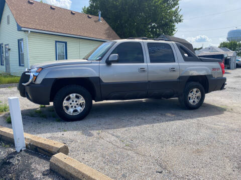 2003 Chevrolet Avalanche for sale at AA Auto Sales in Independence MO