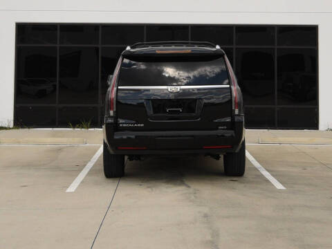 2017 Cadillac Escalade Luxury