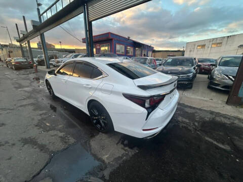 2022 Lexus ES 350 F SPORT