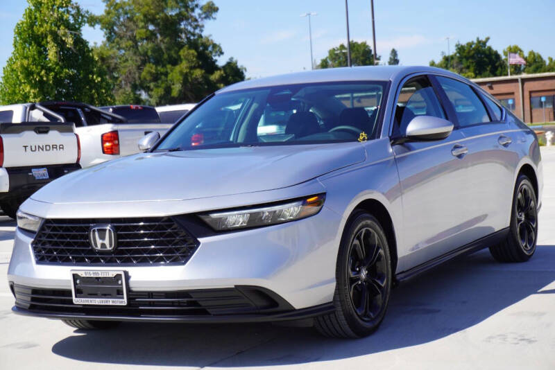 2025 Honda Accord LX's photo