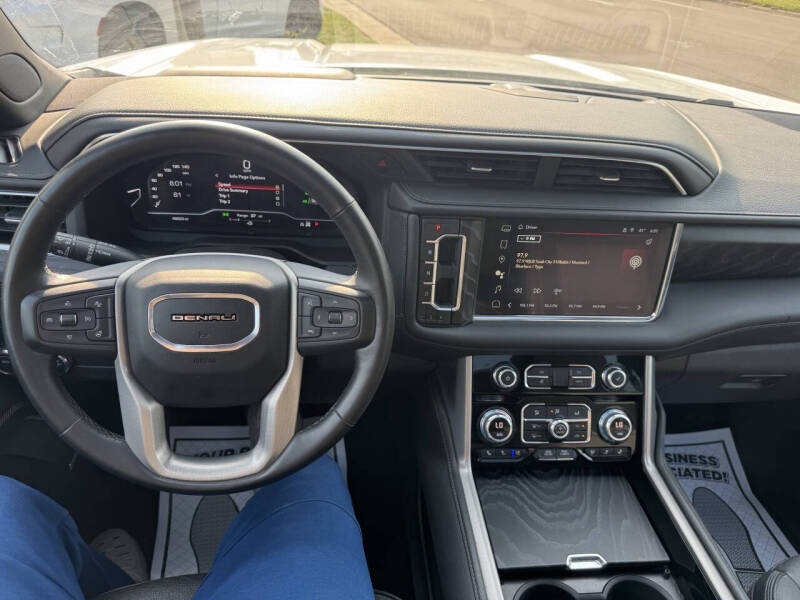 2023 GMC Yukon Denali