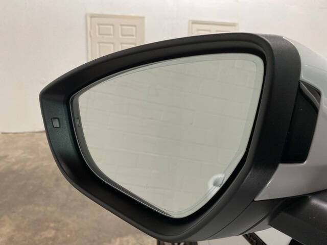 2024 Audi Q8 e-tron quattro Premium Plus