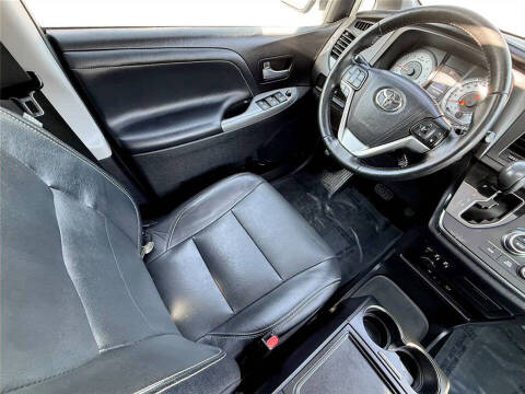2015 Toyota Sienna