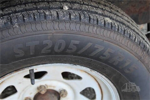 2003 Diamond C Car Hauler