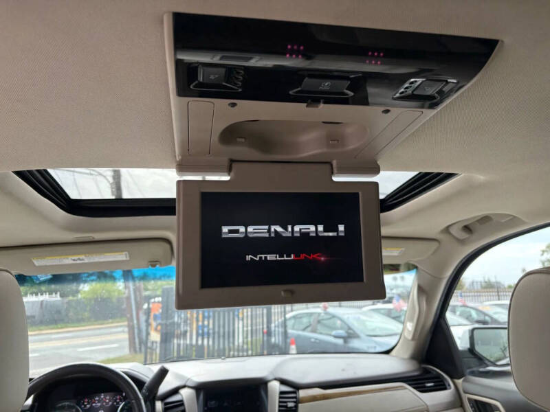 2017 GMC Yukon Denali