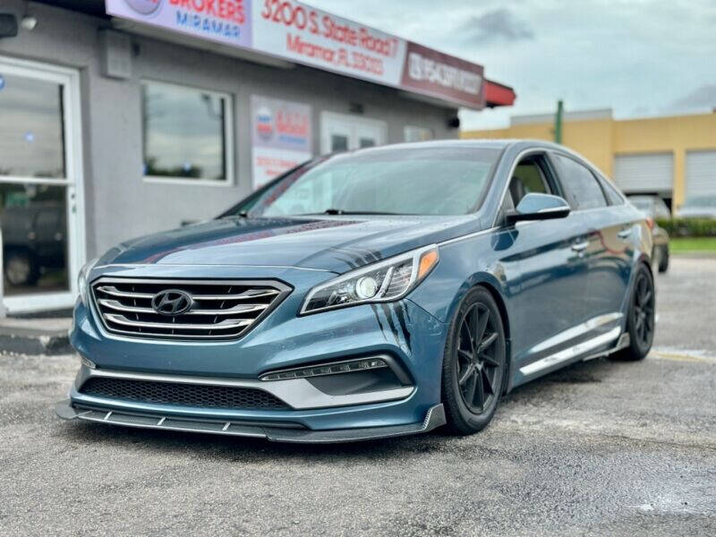 2017 Hyundai Sonata Sedan - $18,995