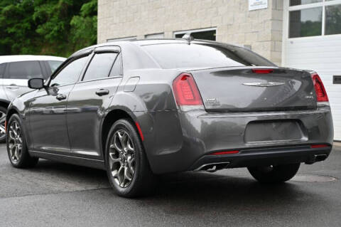 2017 Chrysler 300