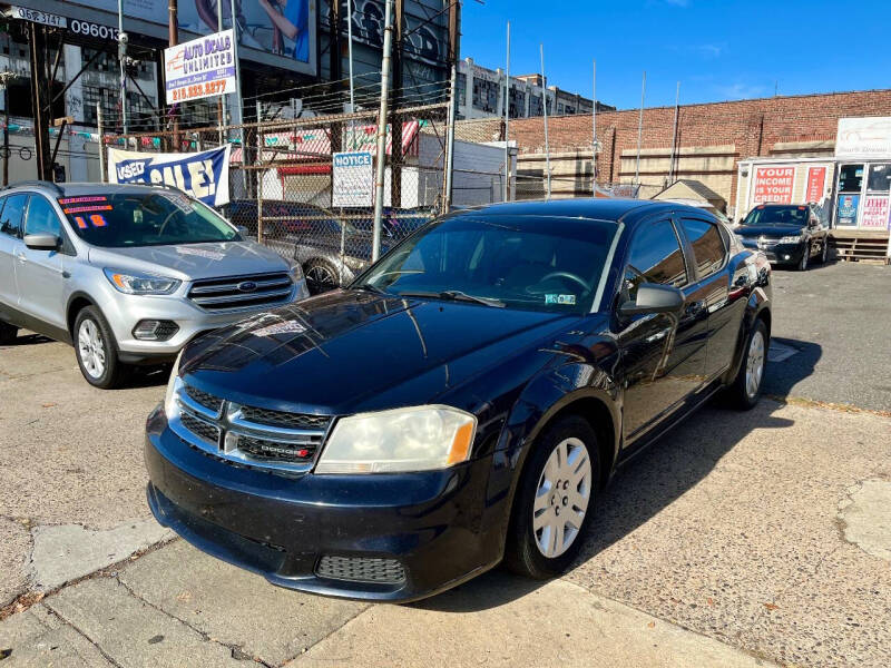 2012 Dodge Avenger SE photo 3