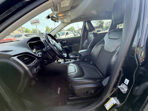 2019 Jeep Cherokee Latitude Plus