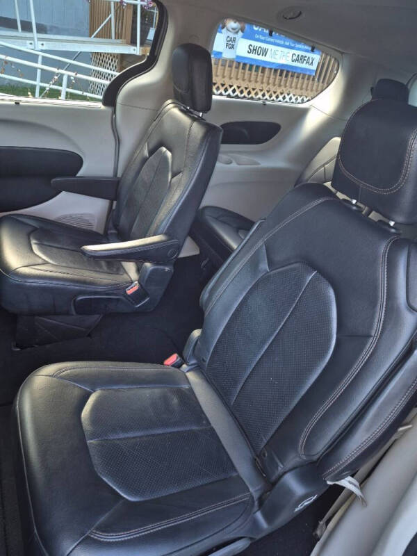 2020 Chrysler Pacifica Touring L