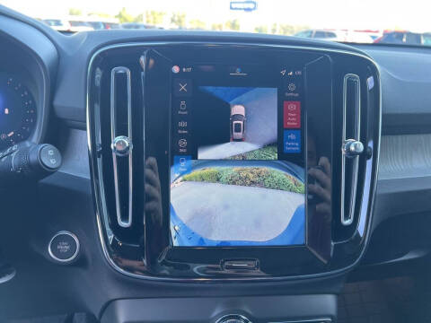 2026 Volvo XC40 B5 Plus