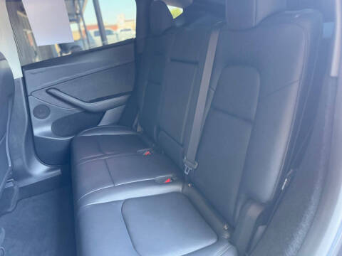 2023 Tesla Model Y Performance