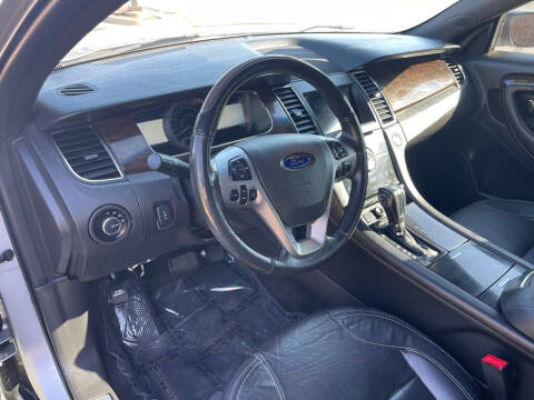 2017 Ford Taurus Limited