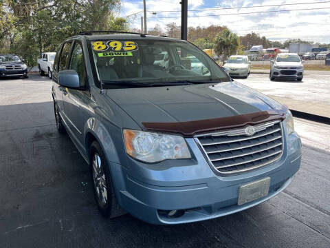 2009 Chrysler Town and Country Touring