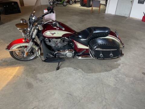 2013 Victory CROSS ROADS for sale at SpringField Select Autos in Springfield IL