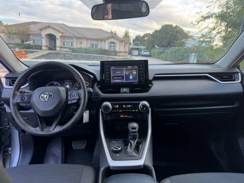 2021 Toyota RAV4 Hybrid LE