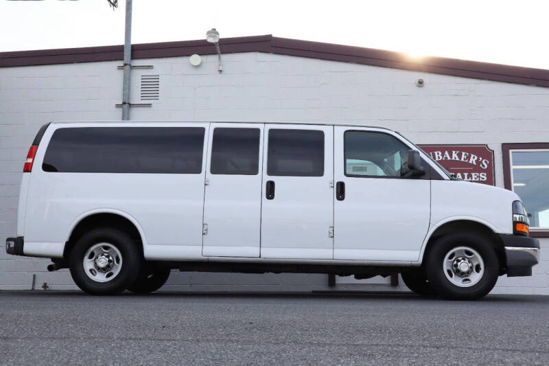 2017 Chevrolet Express LT 3500